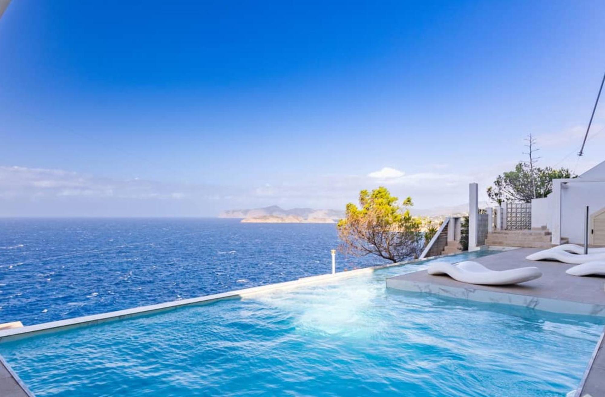 Exclusive Seafront Villa,private Pool,gym,bbq El Toro (Mallorca)
